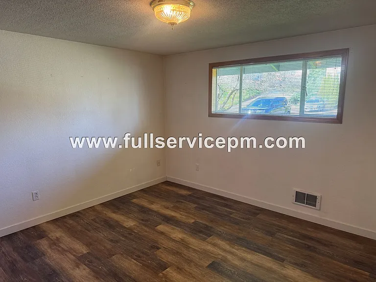 625 Avenue B #1 — Photo 23