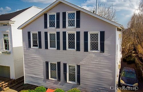 2nd image of 1130 Fuller St #A