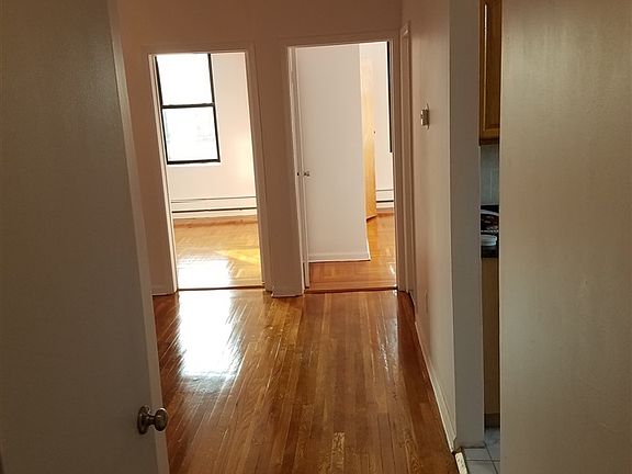 2nd image of 2700 Kennedy Blvd #502
