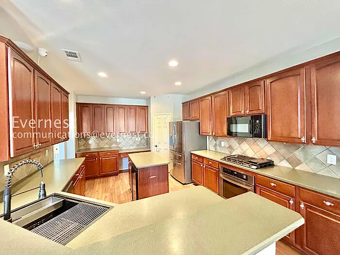 6 Altman Ct — Photo 2