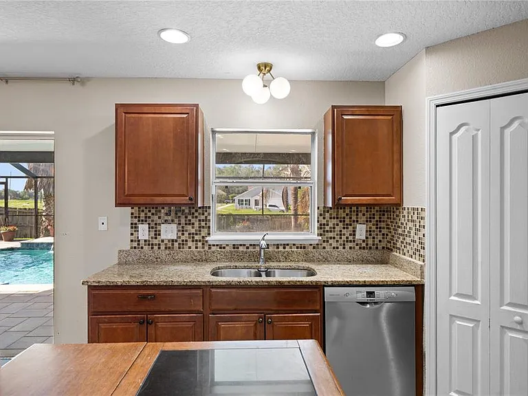 14308 NW 161st Ave — Photo 18