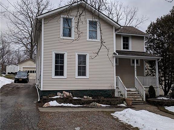 2nd image of 164 Clark St