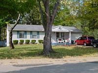 2nd image of 714 N Oakland Ave