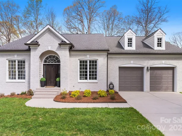 4012 Cambridge Hill Ln, Charlotte, NC 28270