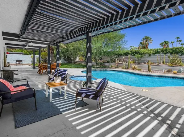 1110 E Vista Chino, Palm Springs, CA 92262