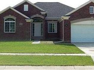 50388 Pinnacle Woods Ln, Macomb, MI