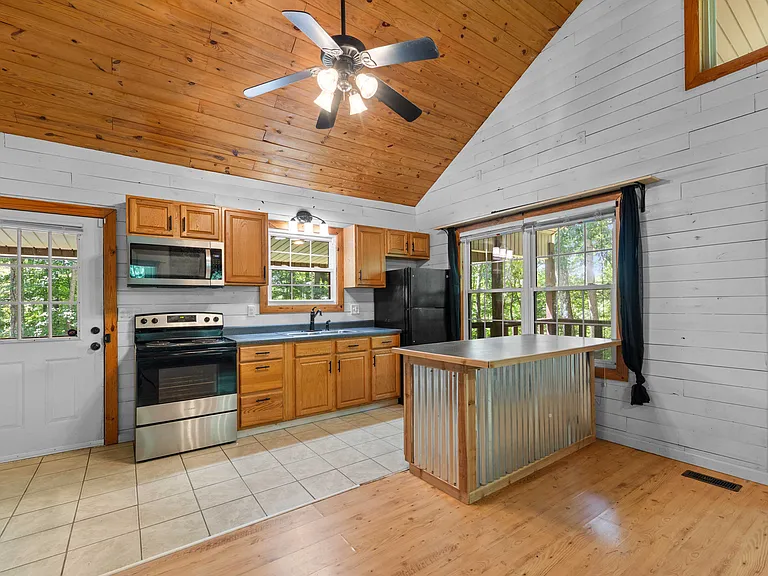 598 Hiwassee View Dr — Photo 12