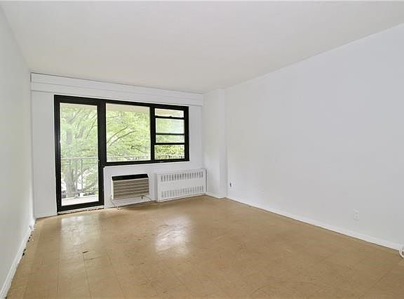 5th image of 155 Ferris Ave APT 3E