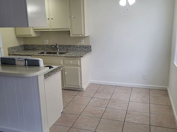5th image of 4191 Green Ave APT D