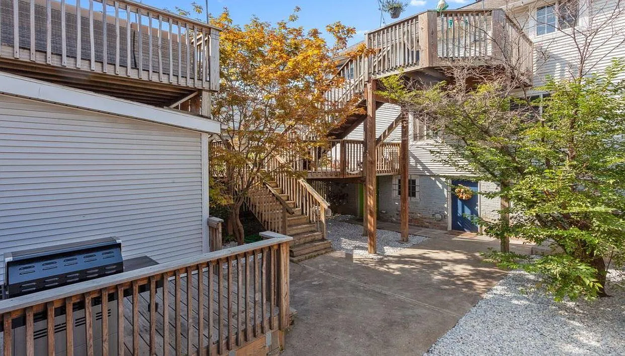 1 bed, 625 sqft, $2,050 — Photo 2