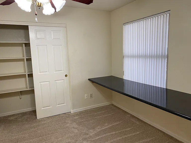 8972 W Lisbon Ln — Photo 20