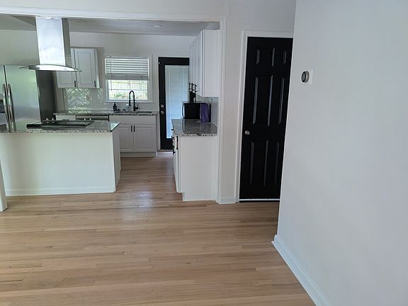 5th image of 2740 Oldknow Dr NW