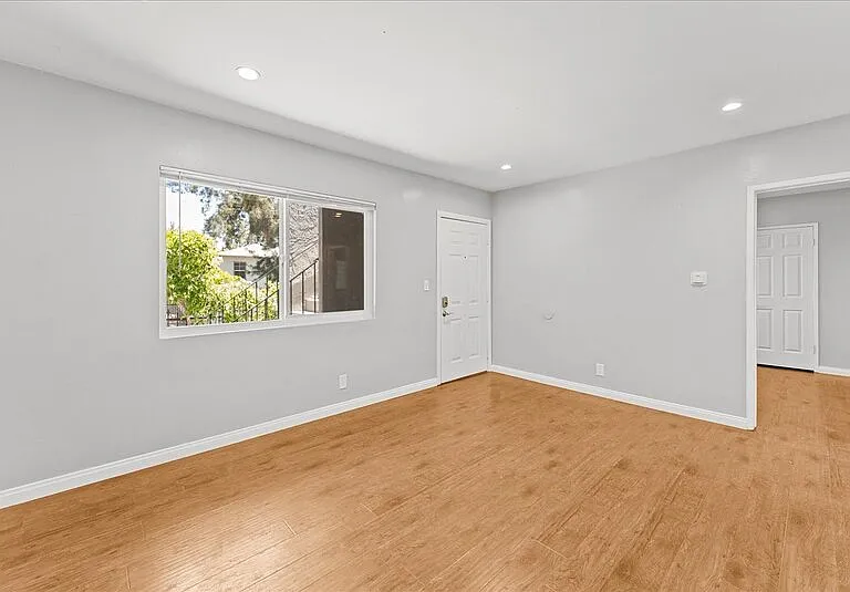 1711 Delaware Ave #5 — Photo 10
