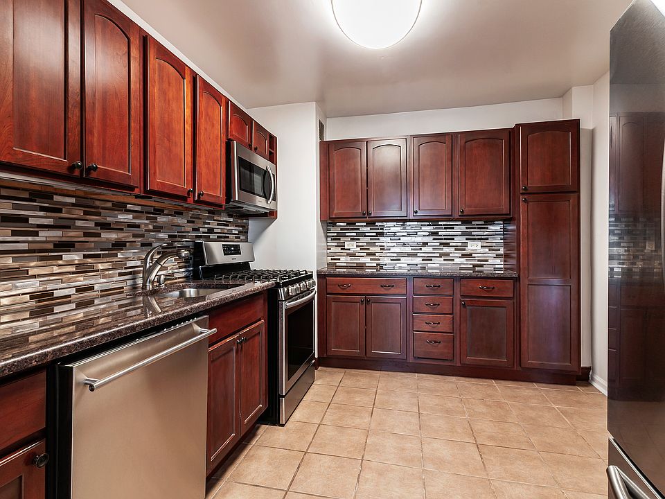 1st image of 3935 Blackstone Ave APT 7D
