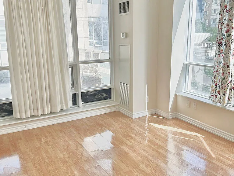 761 Bay St #204 — Photo 10