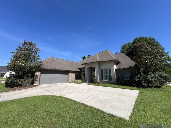 2913 Country Lake Dr