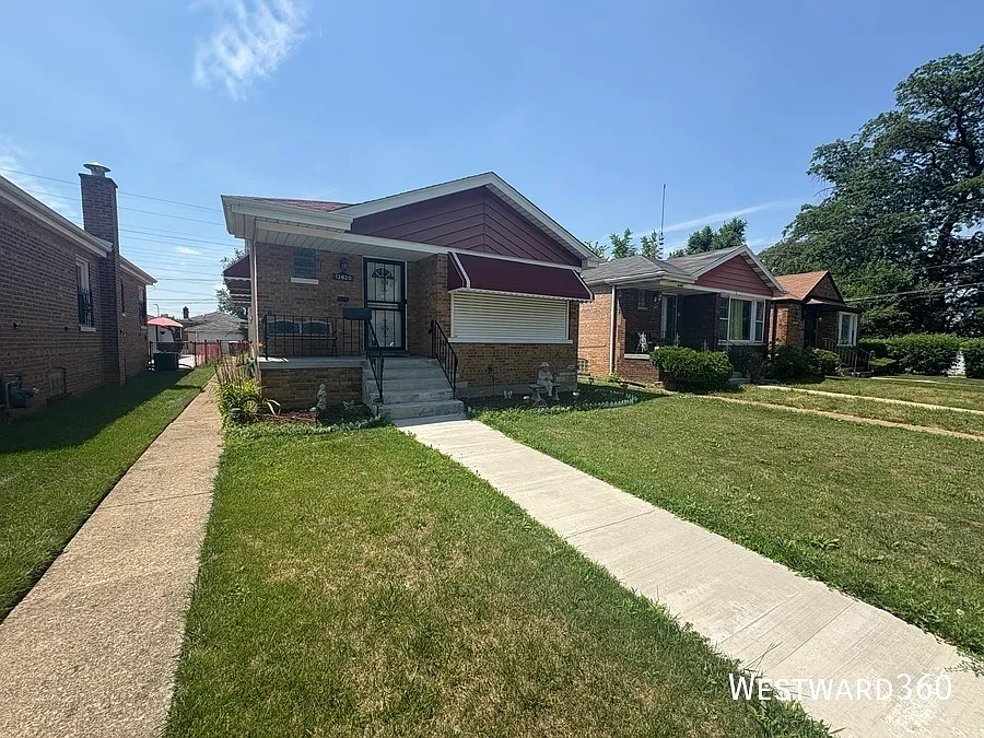 13820 S Tracy Ave photo 1