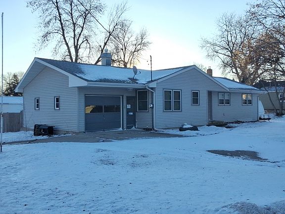 2nd image of 501 6th St E