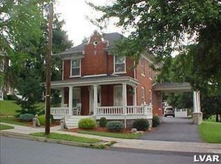 200 W Center St, Nazareth, PA 18064