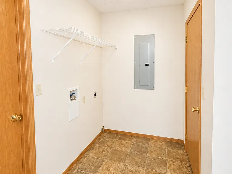 838 S Patterson Ave — Photo 6