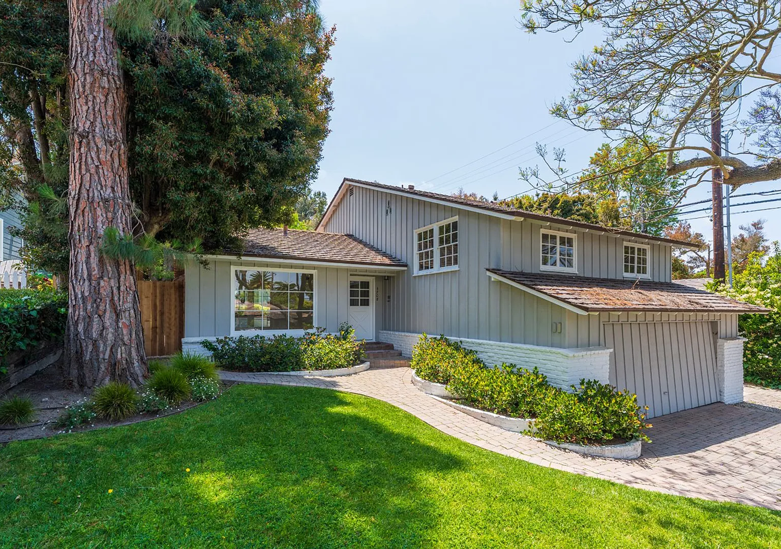 Valmonte 3 bed/3 bath Home plus guest house. — Photo 1
