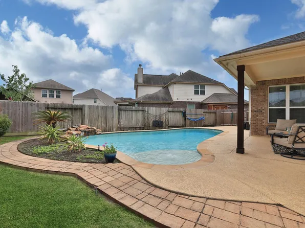 9003 Newcroft Ct, Tomball, TX 77375