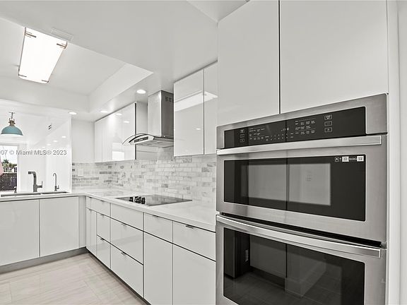 3rd image of 20936 NE 37th Ave #20936