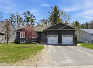 10 Thain St W, Gravenhurst, ON P1P1Z6