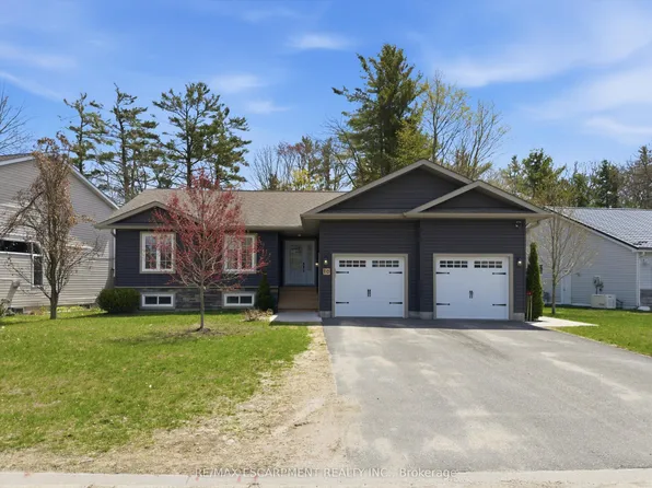 10 Thain St W, Gravenhurst, ON P1P 1Z6