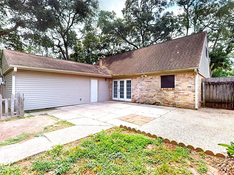 5221 Cottonwood Cir — Photo 24