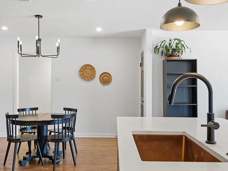 3313 Greenwood Dr — Photo 6