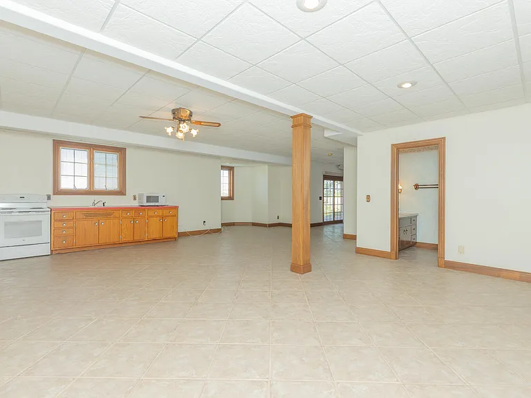 2155 Durlin Rd — Photo 28