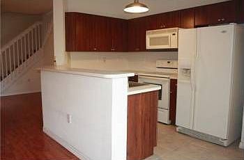 5th image of 10760 NW 82nd Ter Unit 4