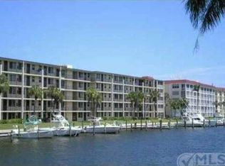 104 Paradise Harbour Blvd APT 108, North Palm Beach, FL 33408