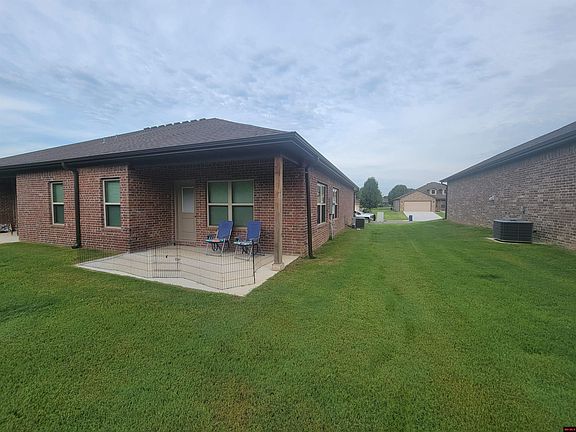 3rd image of 247 Turnberry Ct