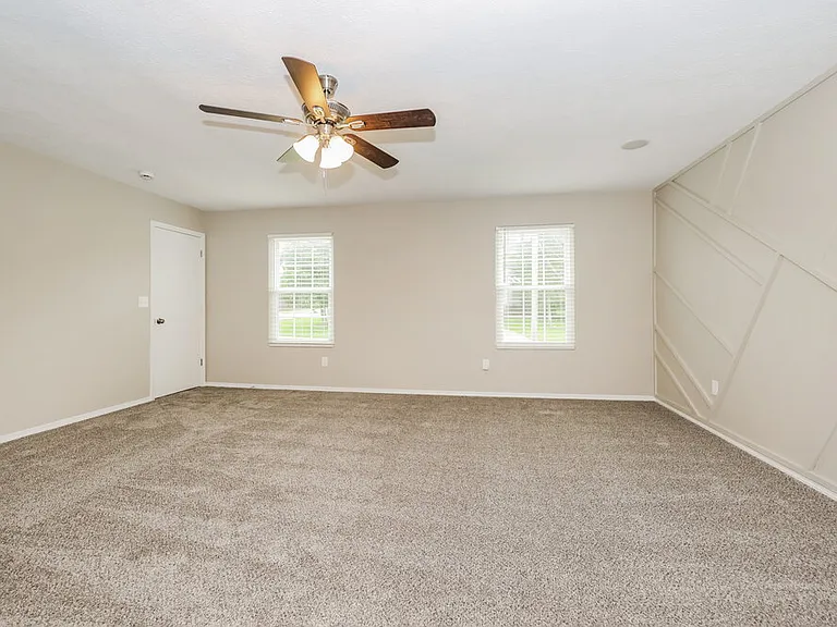 1102 Seven Oaks Blvd — Photo 11