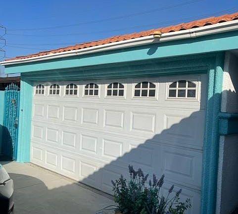 garage and studio gate entry to left