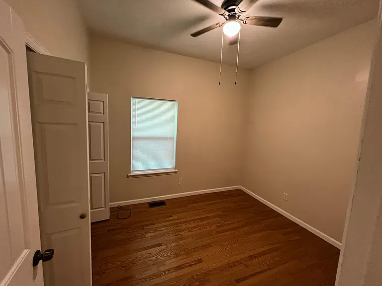 763 Lynwood Ave #B — Photo 16