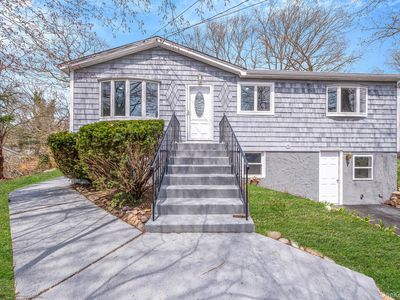 21 Yucca Road, Rocky Point, NY, 11778
