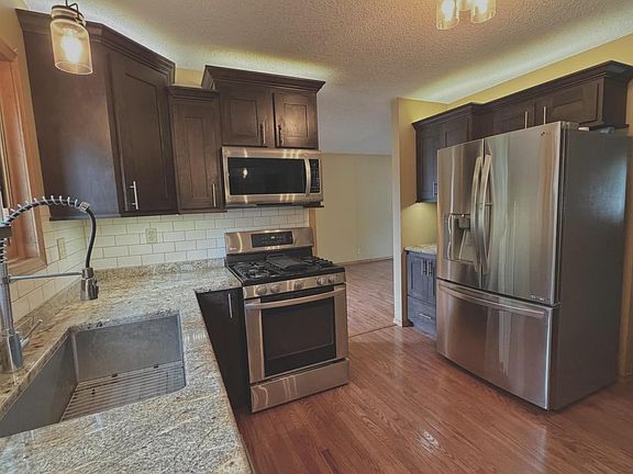 3rd image of 2279 RICKIE DRIVE