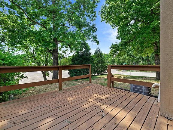 5th image of 1335 Hickory DRIVE S S #A