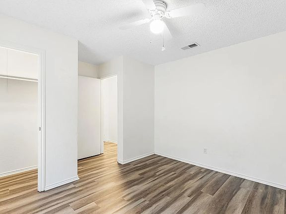 4th image of 5010 Creekridge Dr
