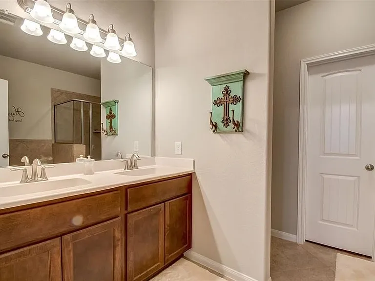 11227 Burning Tree Dr — Photo 12
