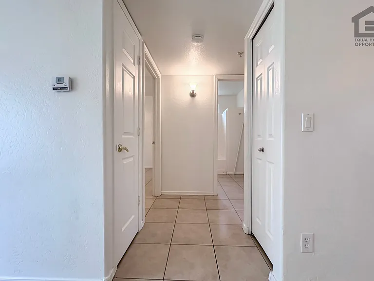 18017 N 40th Pl — Photo 7