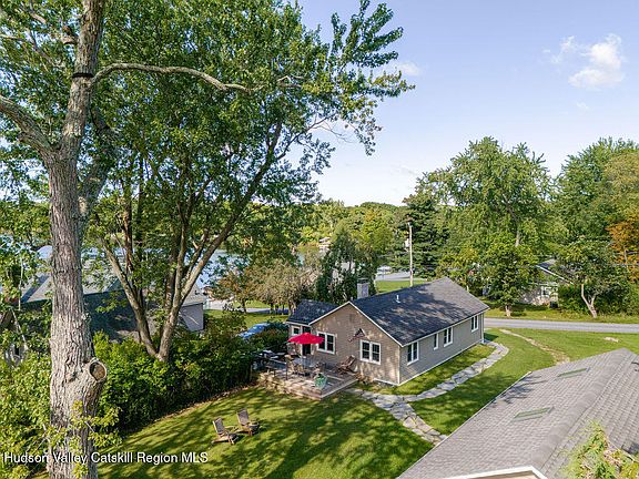 3rd image of 7 Pheasant Road