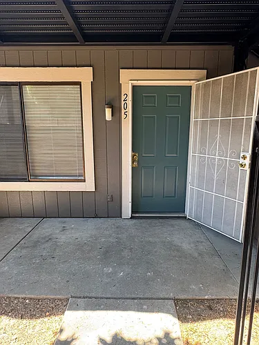 205 Ladera Plz Photo 1