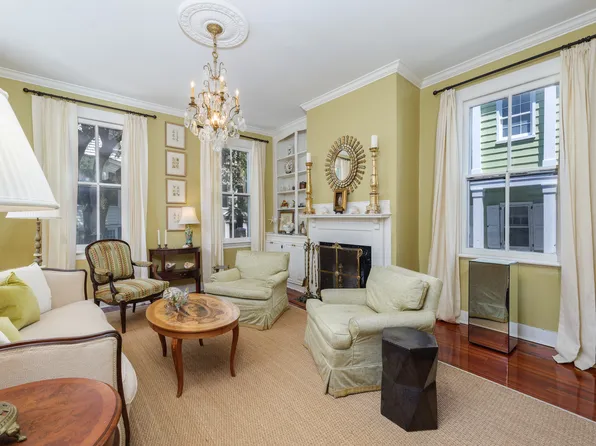 151 Tradd St, Charleston, SC 29401
