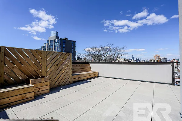 Rented by EXR | media 28