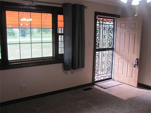 4th image of 1065 N County Road 1050 E