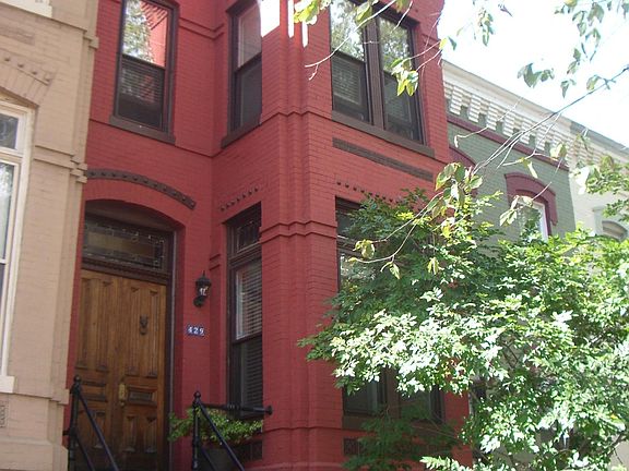1880 Historic Rowhouse